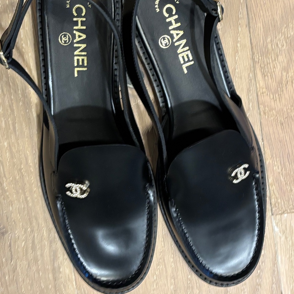 Current Season SOLD OUT MOST WANTED Chanel Slingback Black Loafer Crystal CC 41